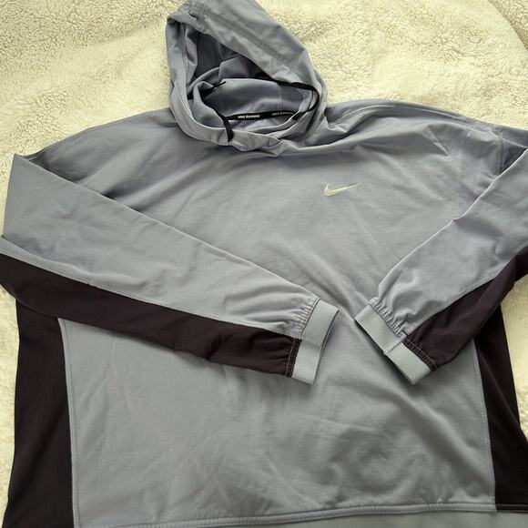 Nike Running Therma Fit Pullover Hoodie Size XL Purple‎ Women's Loose Fit - Picture 2 of 6
